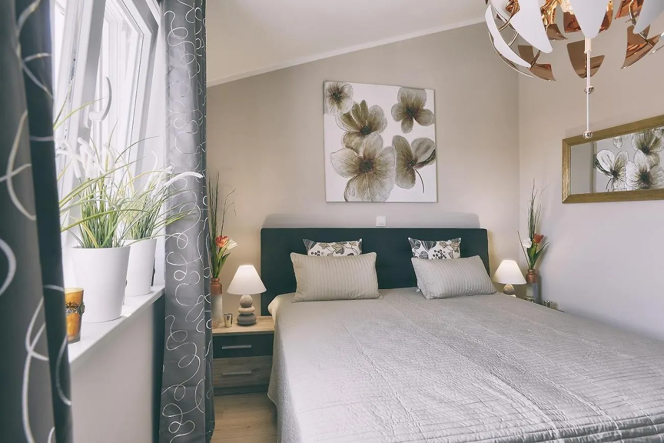 Prázdninový dům Top Villa Mit Privatem Pool, Wlan, Sonnenliegen, Terrasse Und Eigenem Grillbereich Pula